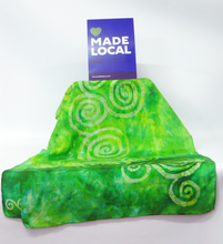 Load image into Gallery viewer, Silk Scarf Celtic Kelly Green