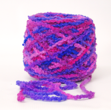 Load image into Gallery viewer, Hand dyed chunky wool Lilac Violet Pinks
