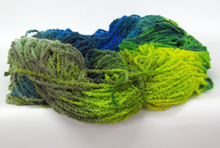 Load image into Gallery viewer, Hand dyed chunky wool Blue Sea flowers
