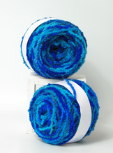 Load image into Gallery viewer, Hand dyed chunky wool Turquoise Ocean
