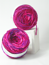Load image into Gallery viewer, Hand dyed chunky wool Pink Dream
