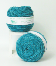 Load image into Gallery viewer, Hand Dyed Chunky Wool Teal
