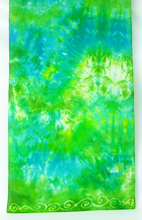 Load image into Gallery viewer, Silk Scarf Celtic Emerald
