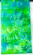 Load image into Gallery viewer, Silk Scarf Celtic Emerald
