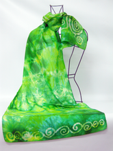 Load image into Gallery viewer, Silk Scarf Celtic Kelly Green
