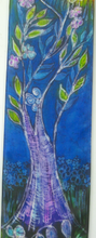 Load image into Gallery viewer, Handbemalte-Wandkunst_aus-Seide
